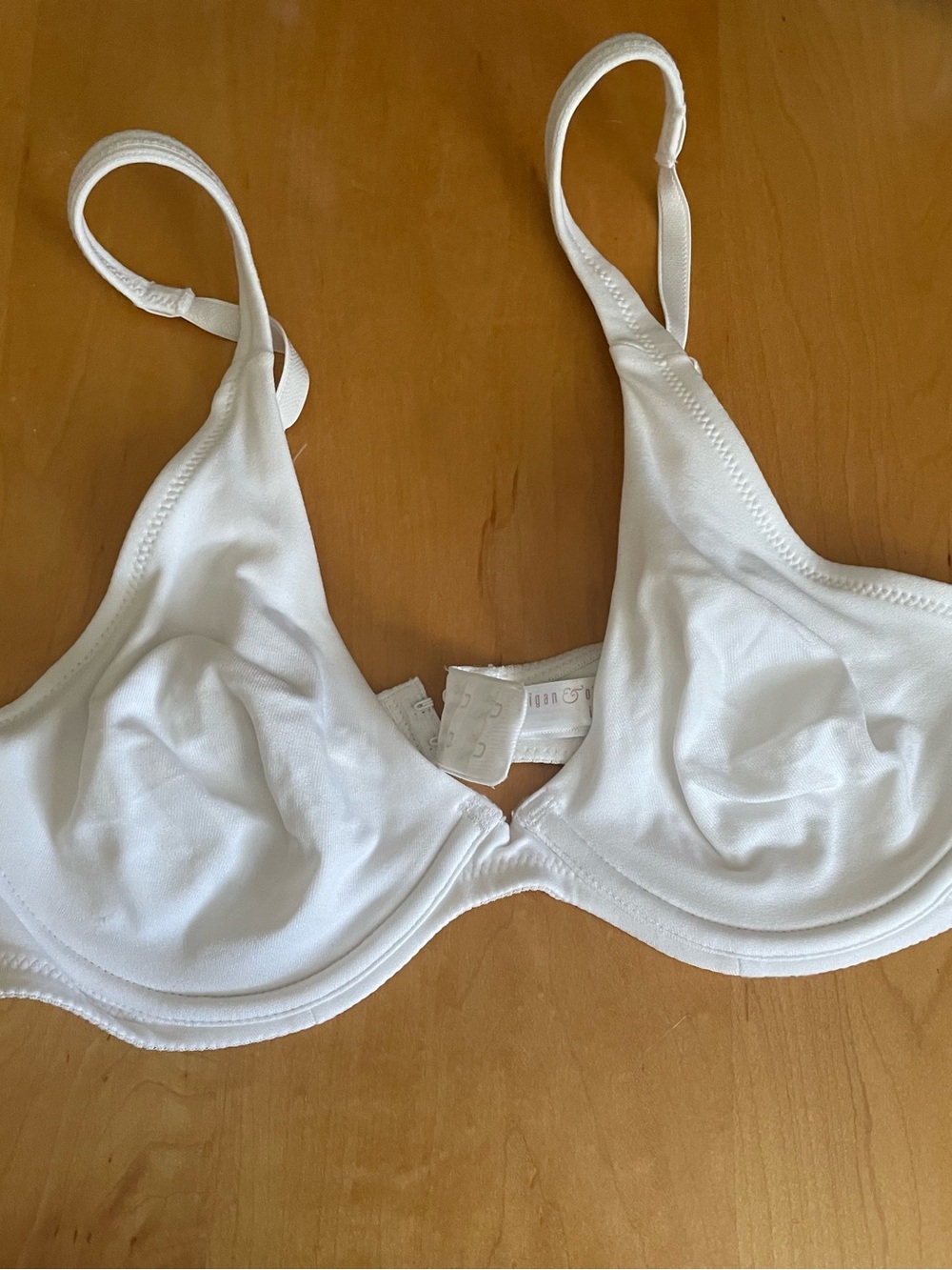 Gilligan & O'Malley White Underwire Smooth Cup Unpadded Bra. T Shirt Bra. 36 B